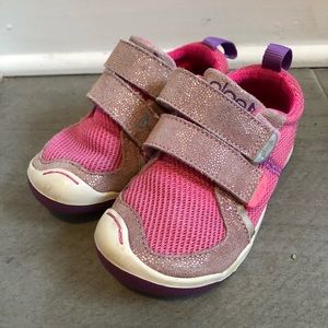 Girls Plae Shoes Size 8